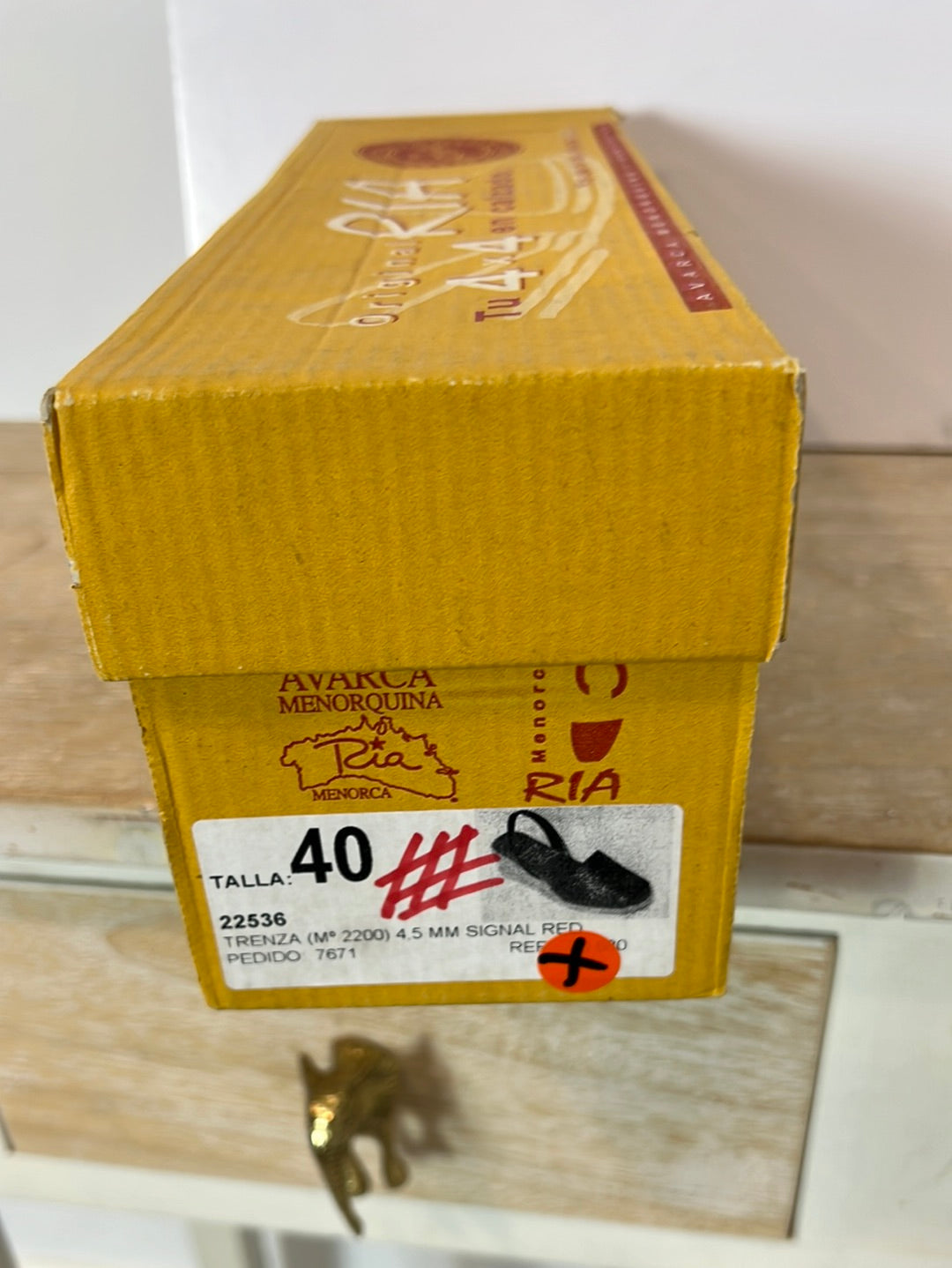 AVARCA MENORQUINA. Cuña esparto piel roja. T 40