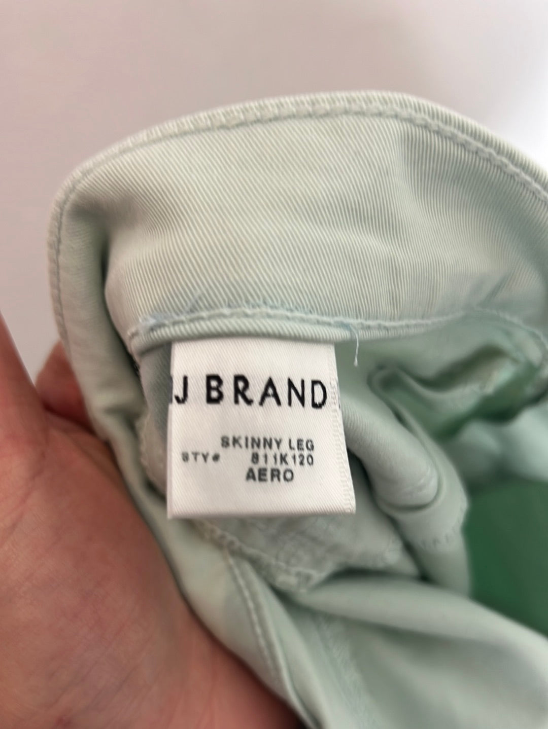 J BRAND. Denim pitillo elastico verde claro. T 27 (36)