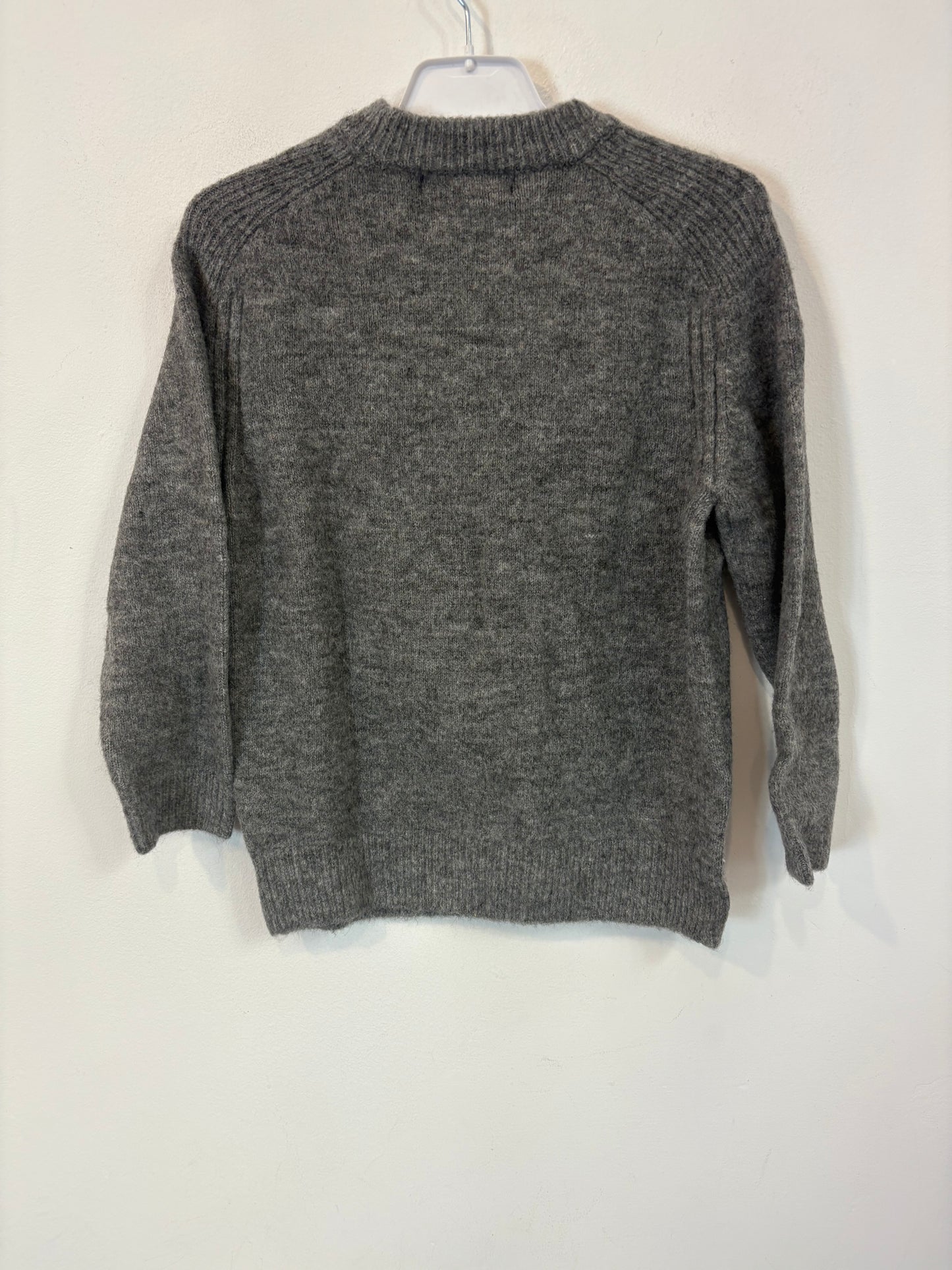 ZARA. Gray round-neck sweater. Size 7 years
