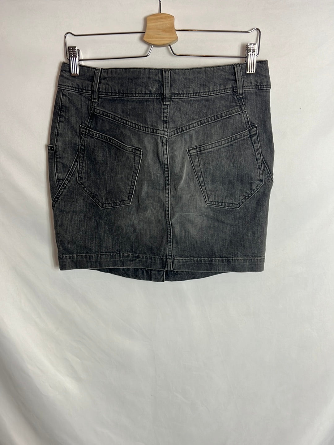 MASSIMO DUTTI . Falda corta denim gris. T 40