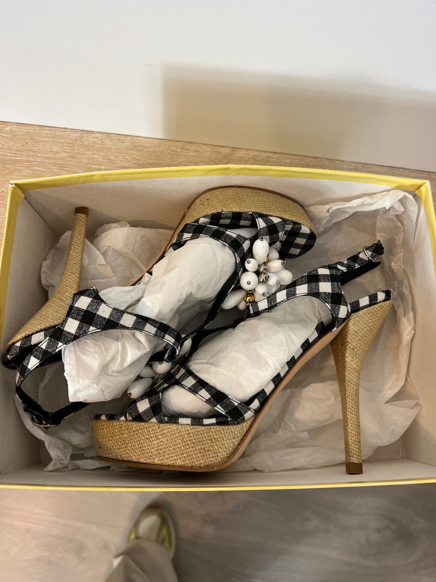 CASTAÑER. Sandalia cuadros vichy. T 39