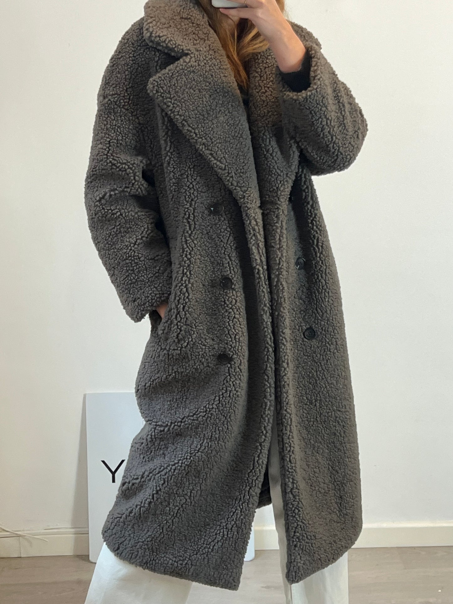 ZARA. Abrigo gris rizo T.s