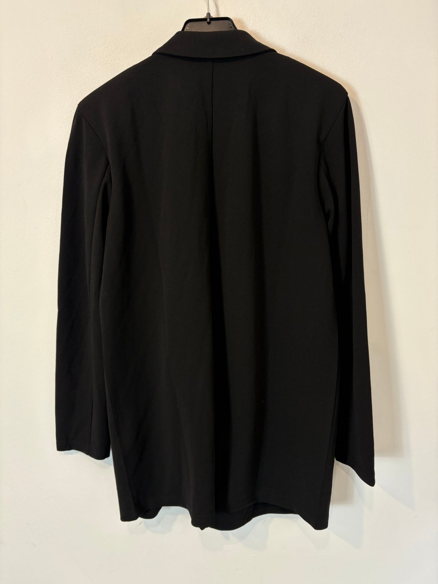 JDY. Blazer negra fluida cruzada