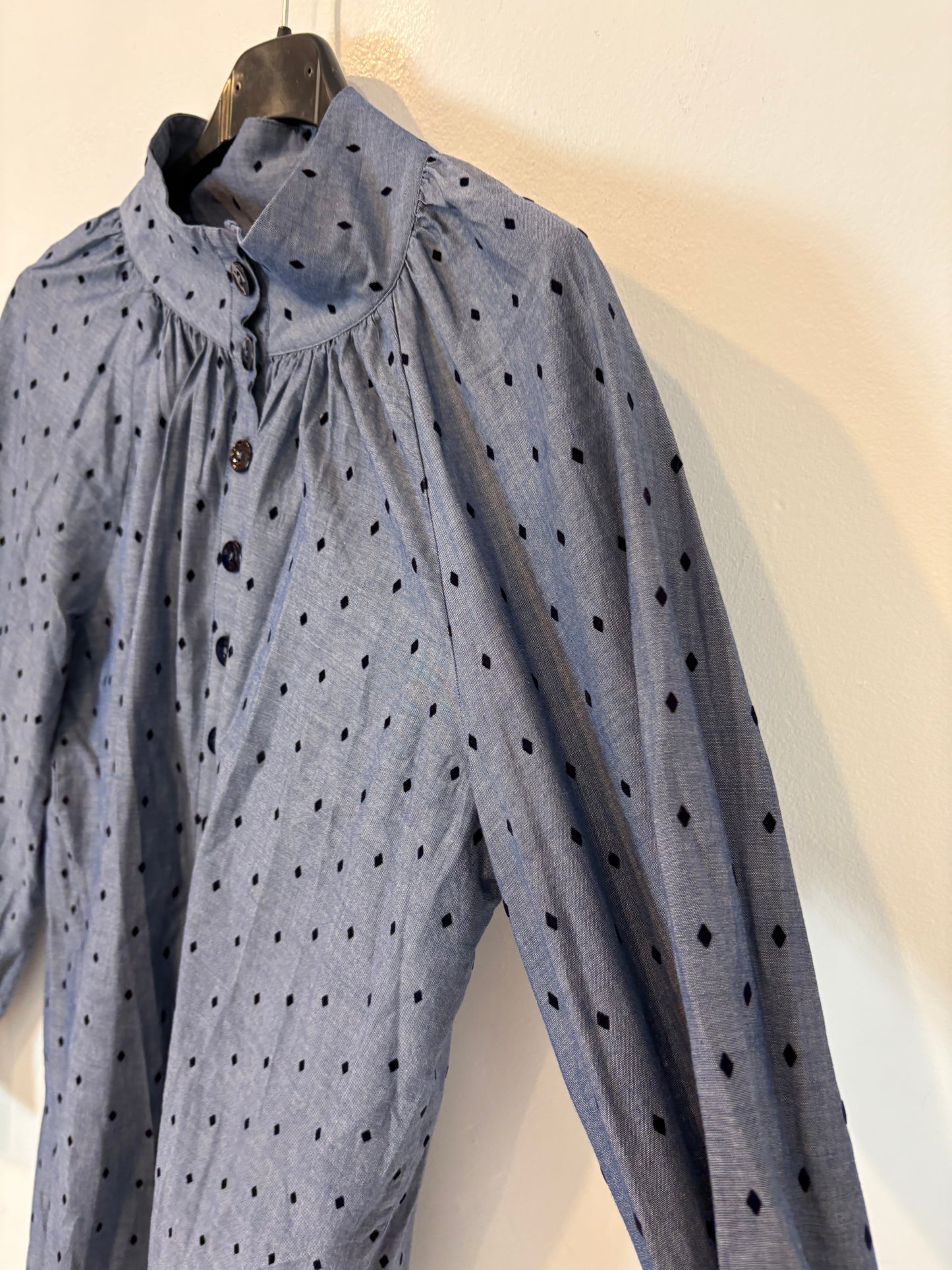 MASSIMO DUTTI. Blusa algodón rombos. T 34