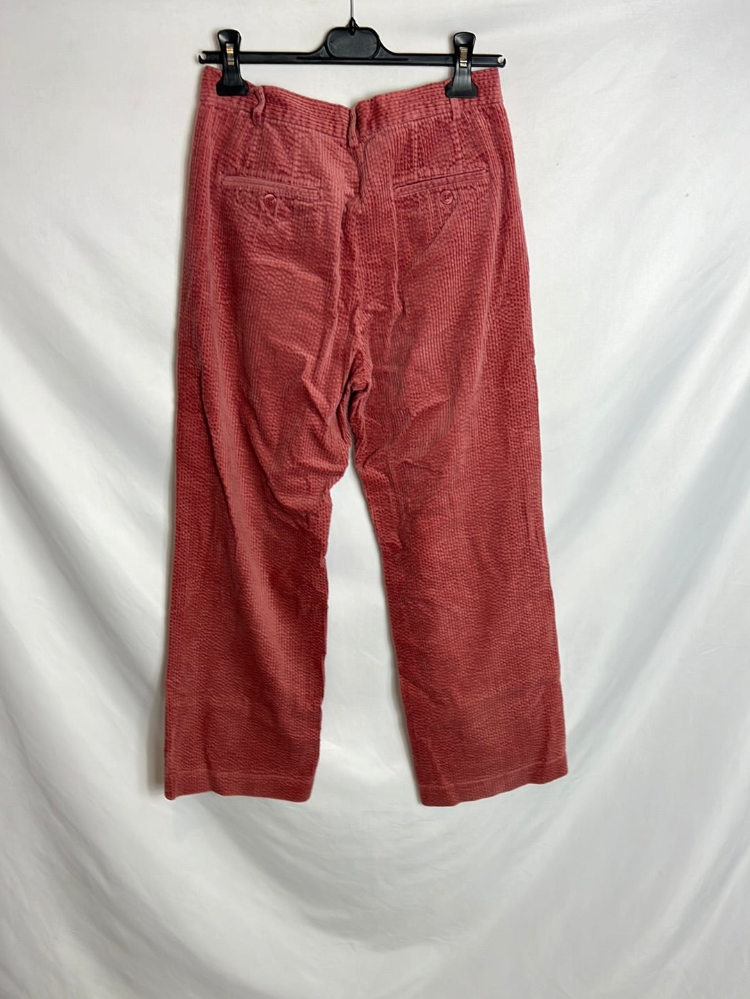 DESIGNERS SOCIETY. Pantalón recto pana rosa. T S (Tara)