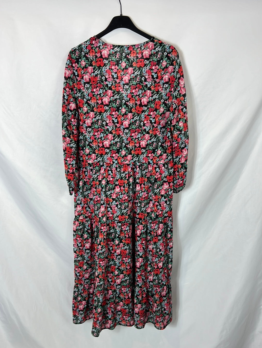 ZARA. Vestido negro flores T.s