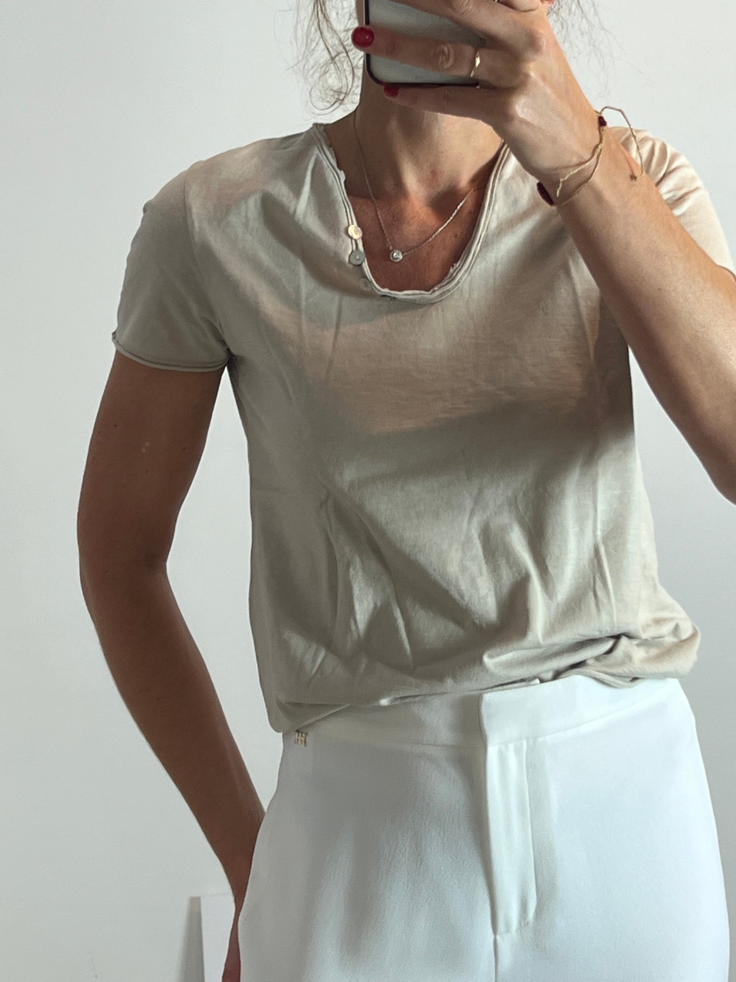 CHOCOLATE PREPPY. Camiseta algodón beige. T M