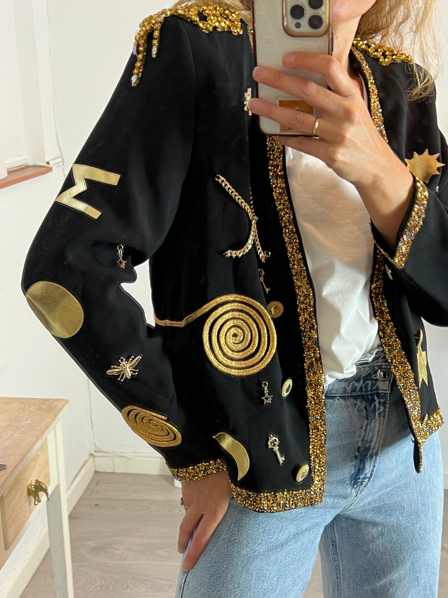 KIKIRIKI. Chaqueta negra abalorios. T S