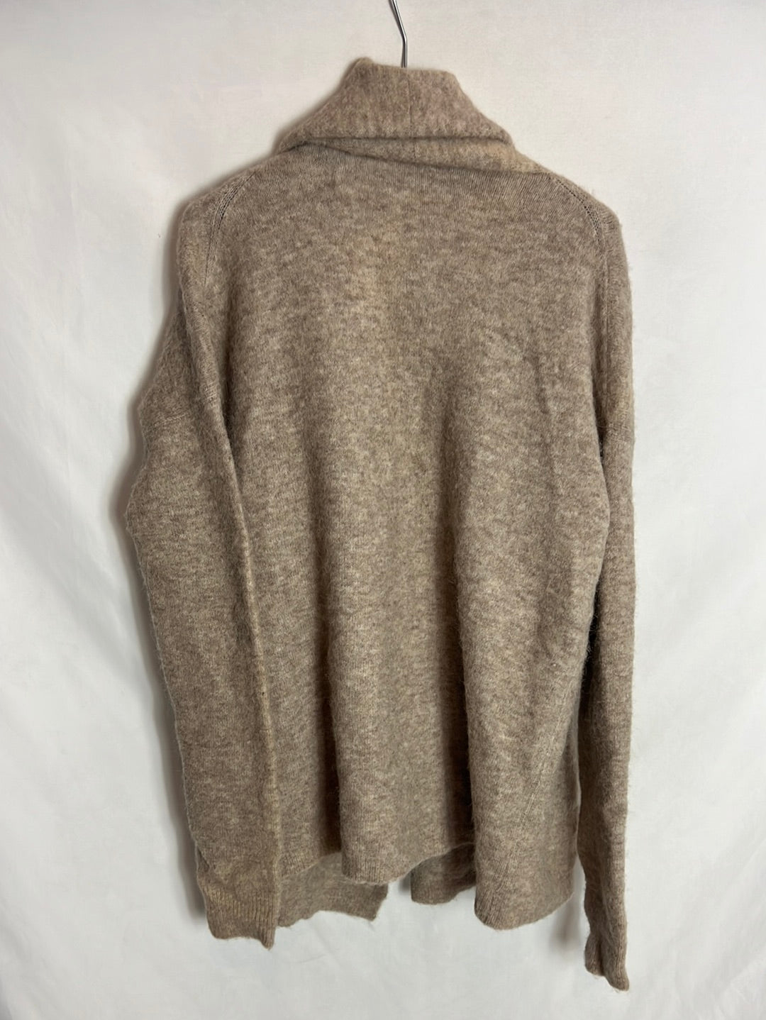 CRU TRIO. Cárdigan beige lana. T 40