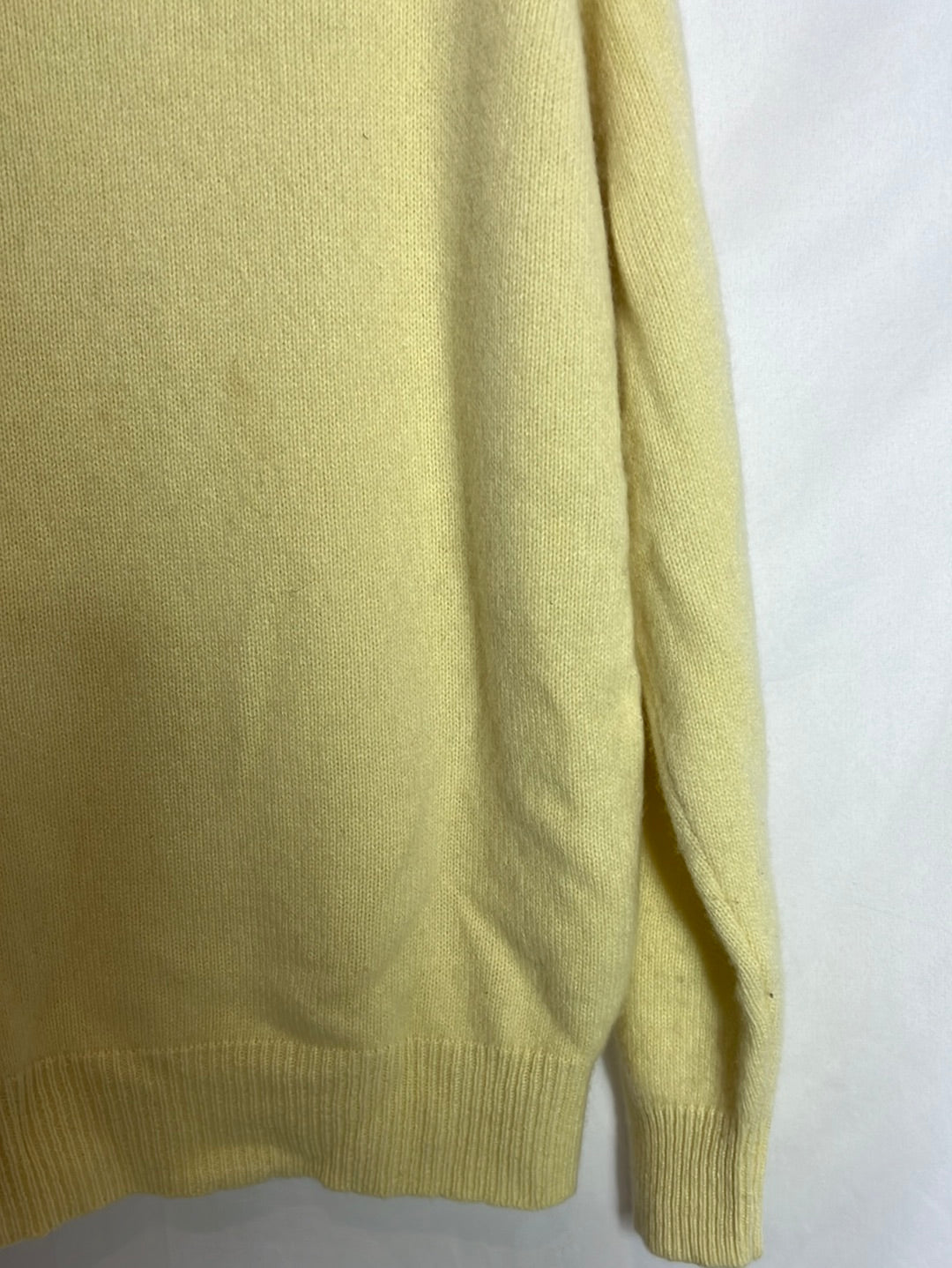 ZARA. Jersey amarillo cashmere . T S