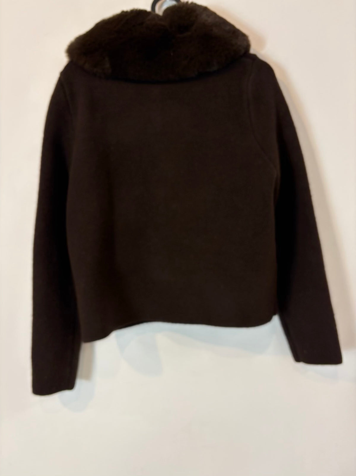 ZARA. Chaqueta punto marrón pelo cuello