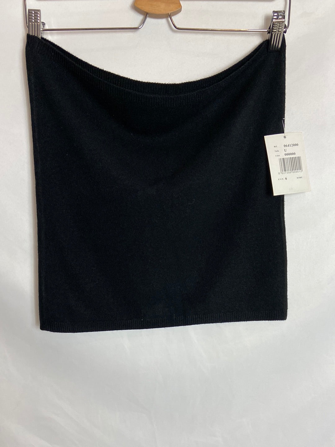 LATIDELO. Cuello punto negro