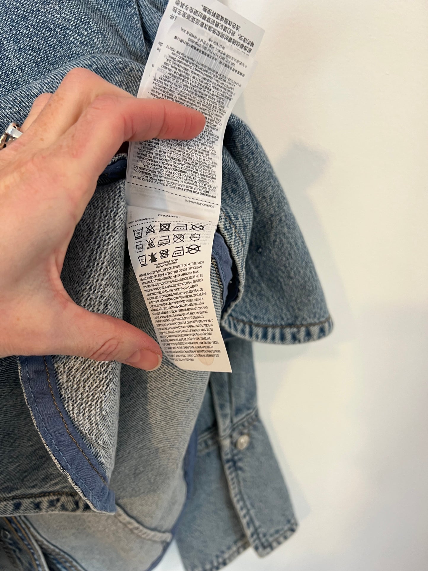 MANGO. Chaqueta/sobrecamisa denim