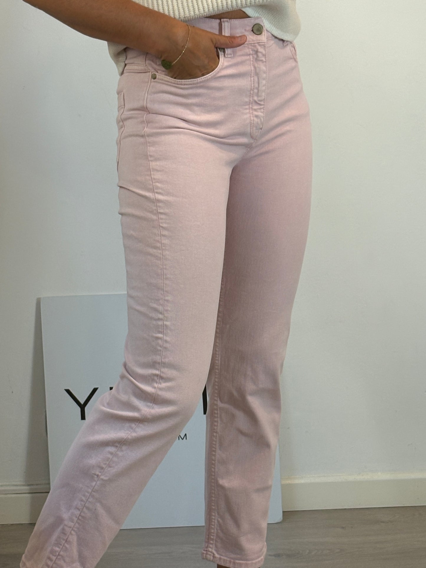 DOROTHEE SCHUMACHER. Medium size light pink denim. T 36