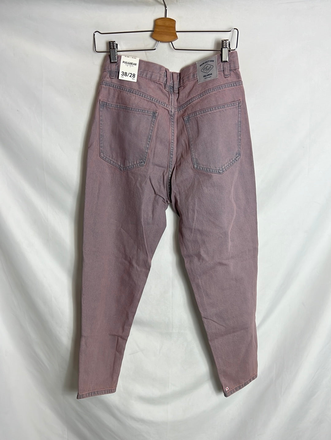 PULL&BEAR . Denim rosa efecto desgastado mom fit. T 38