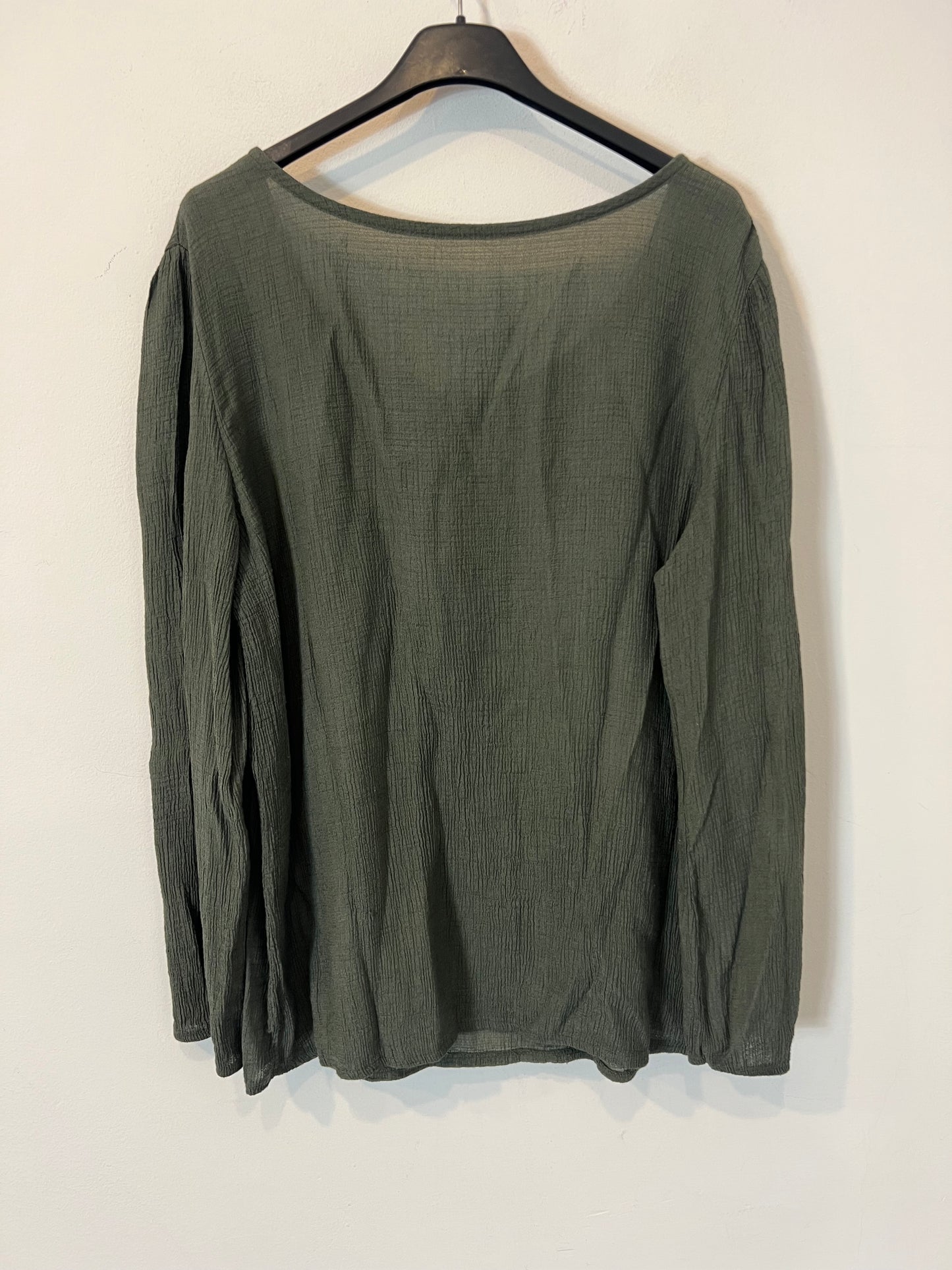 OTHER. Dark green textured blouse. TS/M