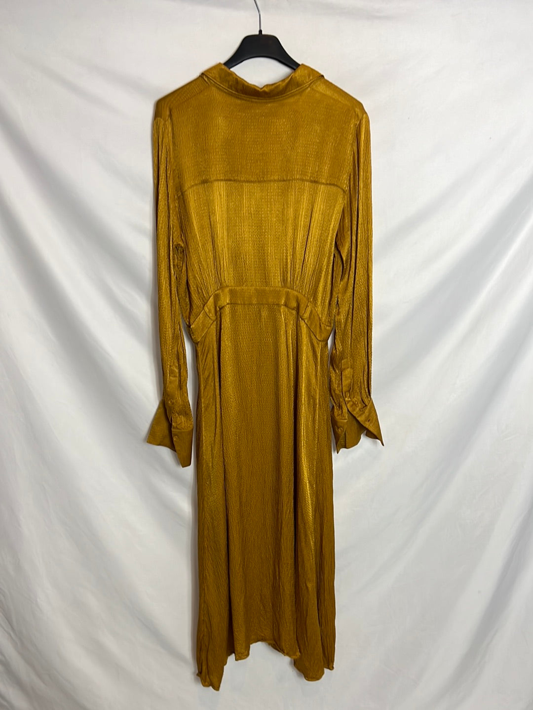 &OTHER STORIES. Vestido midi mostaza textura. T 38