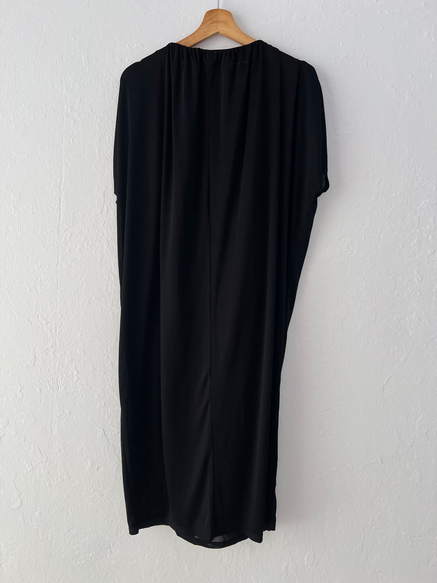 ZARA. Vestido negro escote fruncido punto T.m
