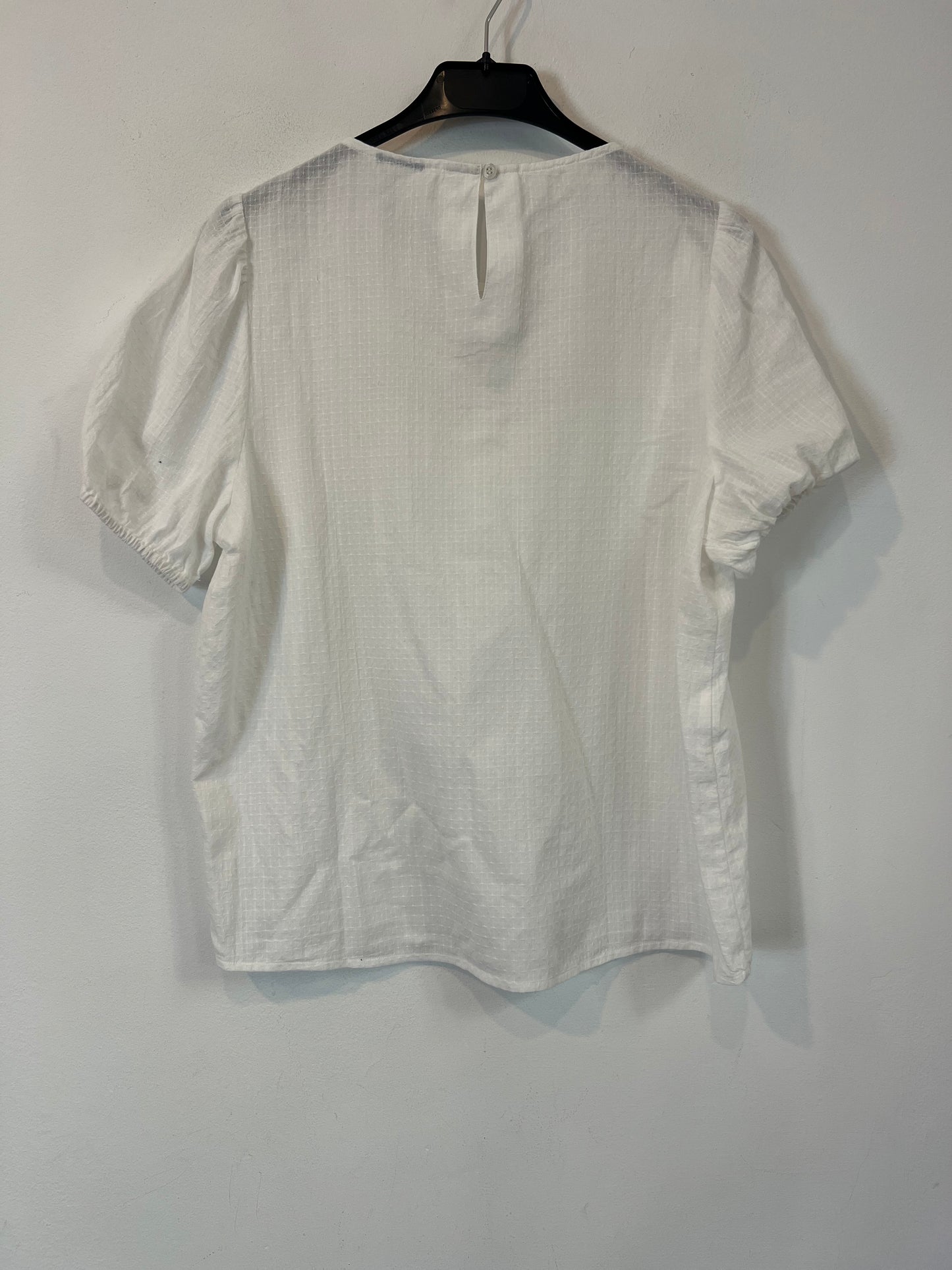OTRAS. Blusa blanca bordada manga corta T.u(S)
