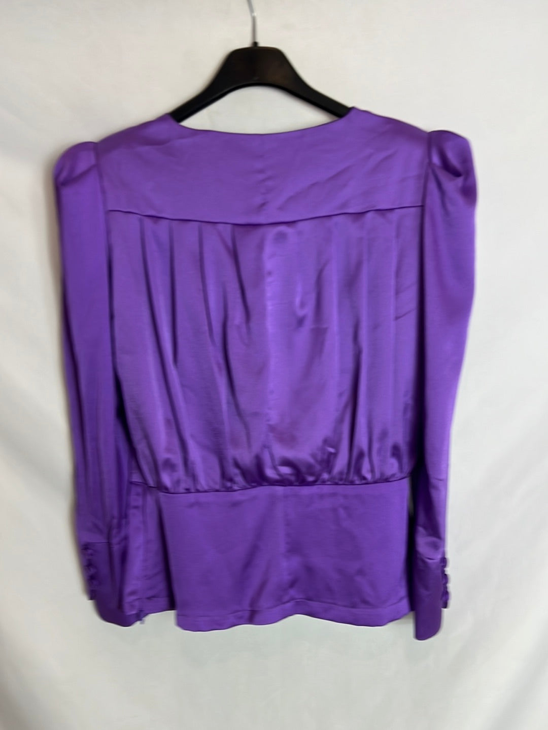 LADYBUG SHEARS. Purple satin blouse with shoulder pads. Size XL
