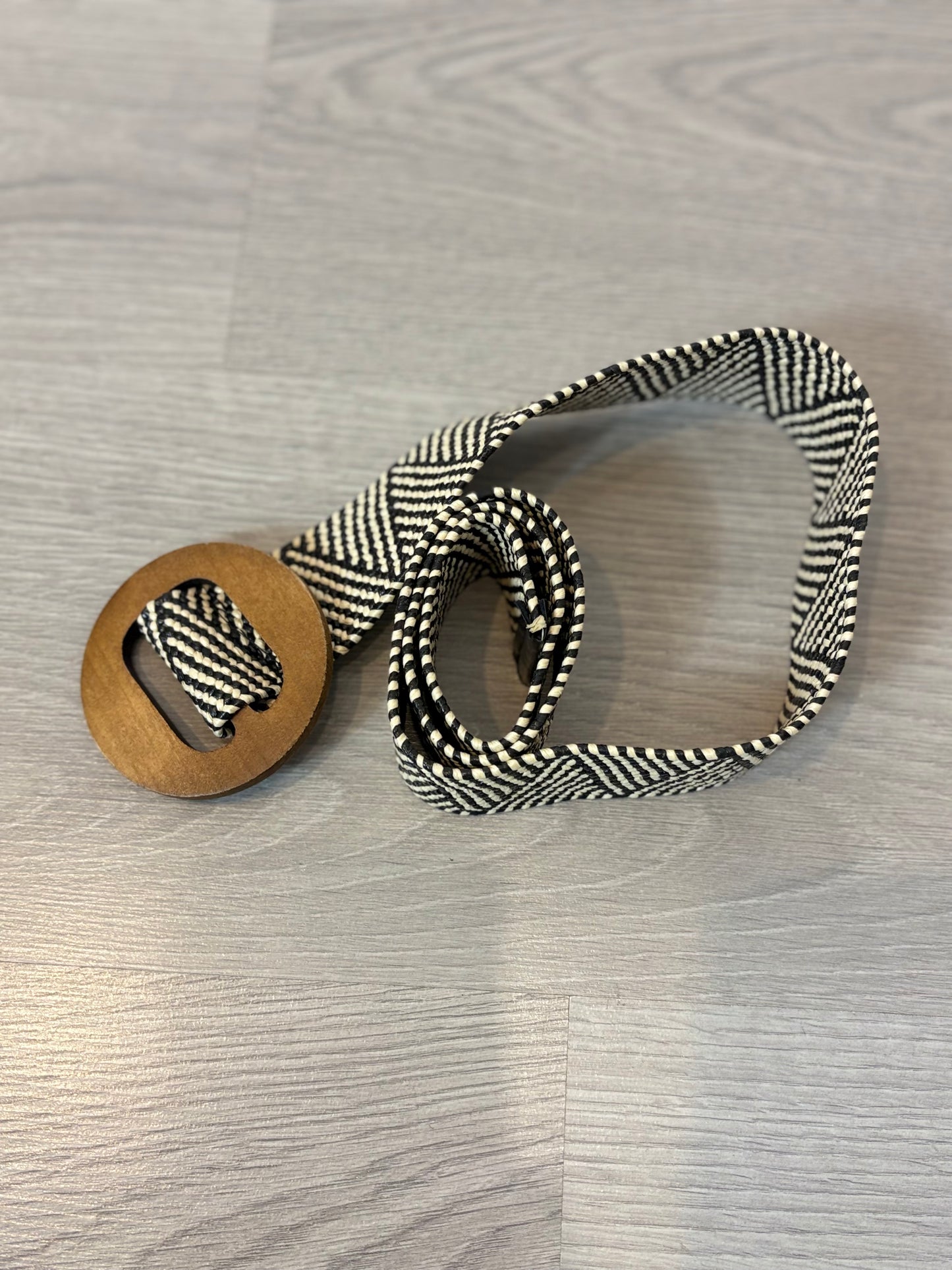 OTRAS. Cinturón elástico zig zag