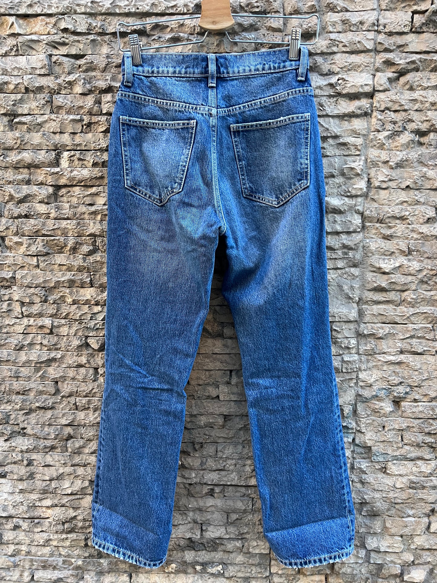 ZARA. Denim recto abotonado dobladillo. T 34