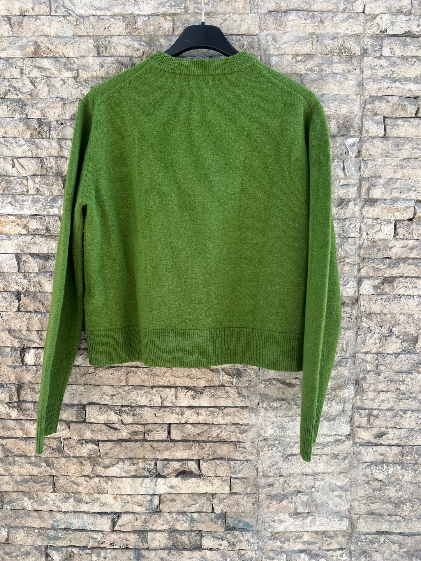 AMEÉ. Sleeveless fringed sweater S.(s)