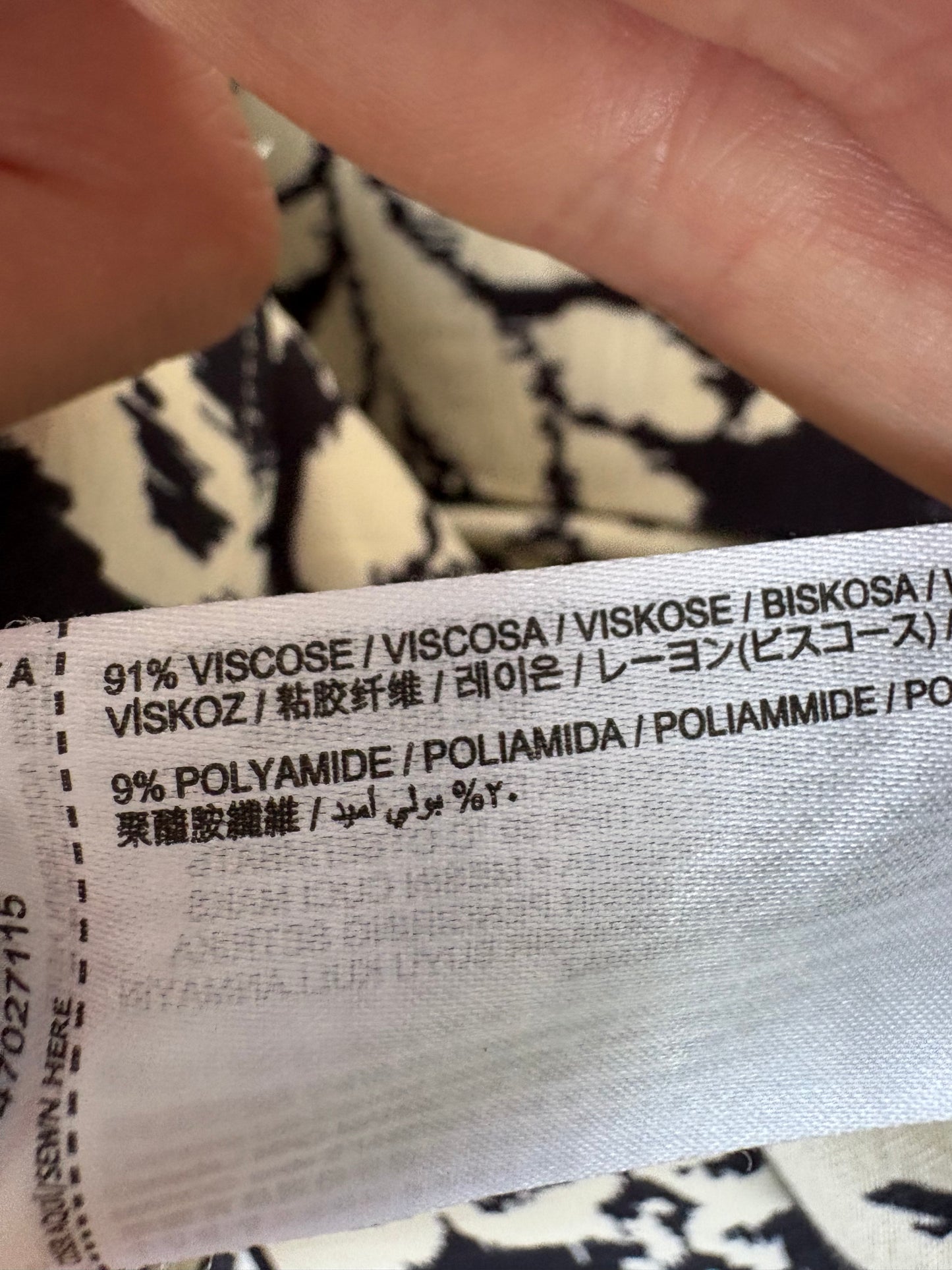 MANGO. Pantalón estampado fluido. T XS