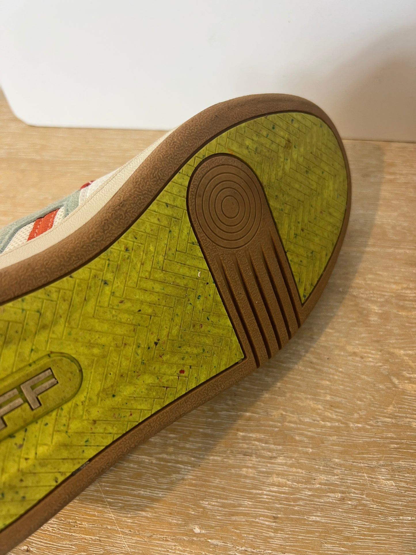 HOFF. White textured sneaker. Size 37