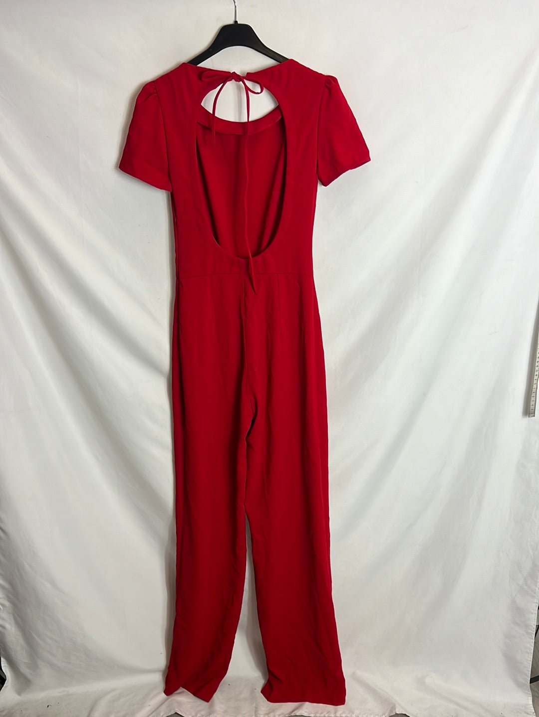 LADY PIPA. Mono largo rojo espalda baja. T XS