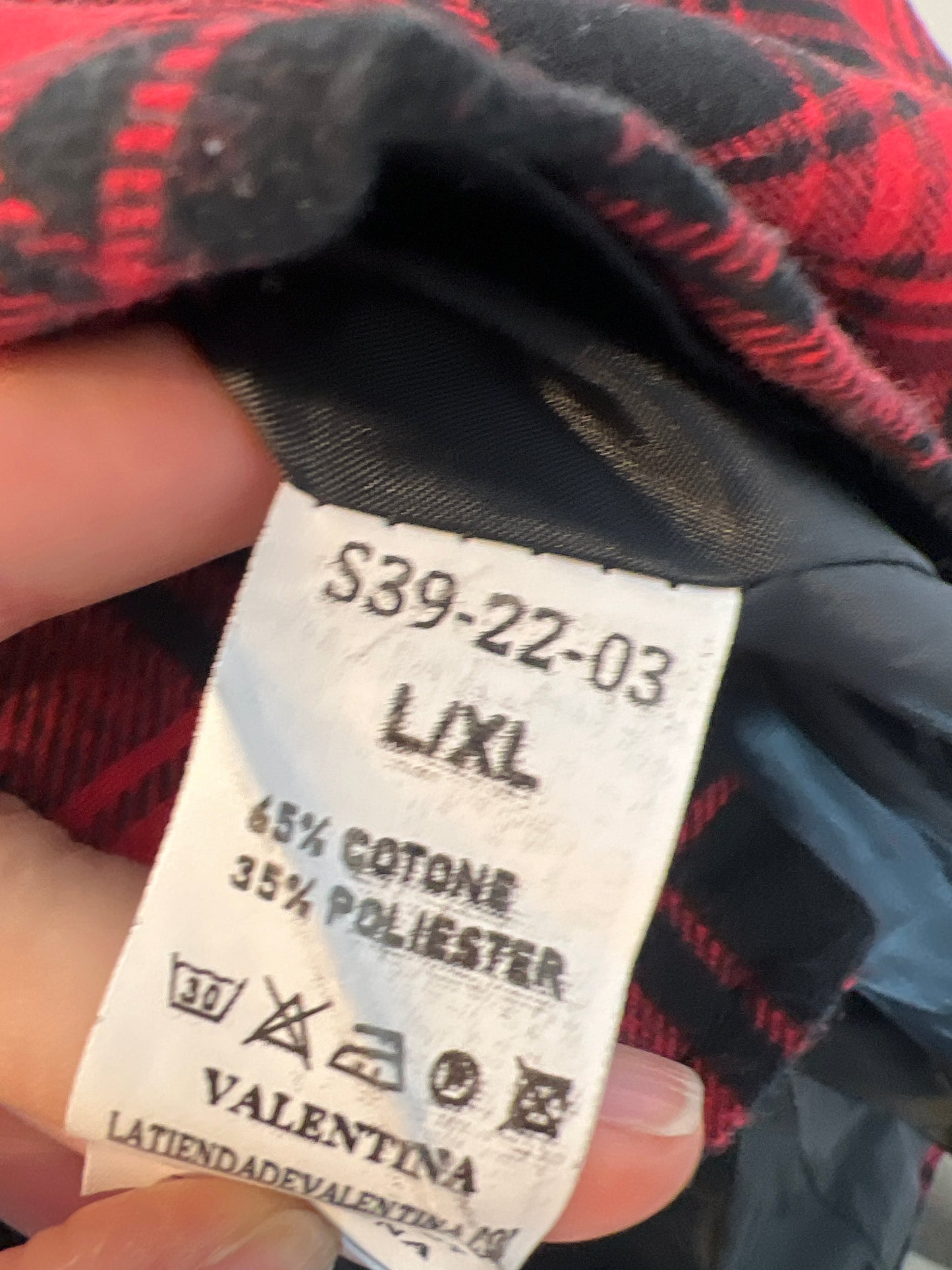 VALENTINA. sobrecamisa de cuadros negra y rojo T.l/xl