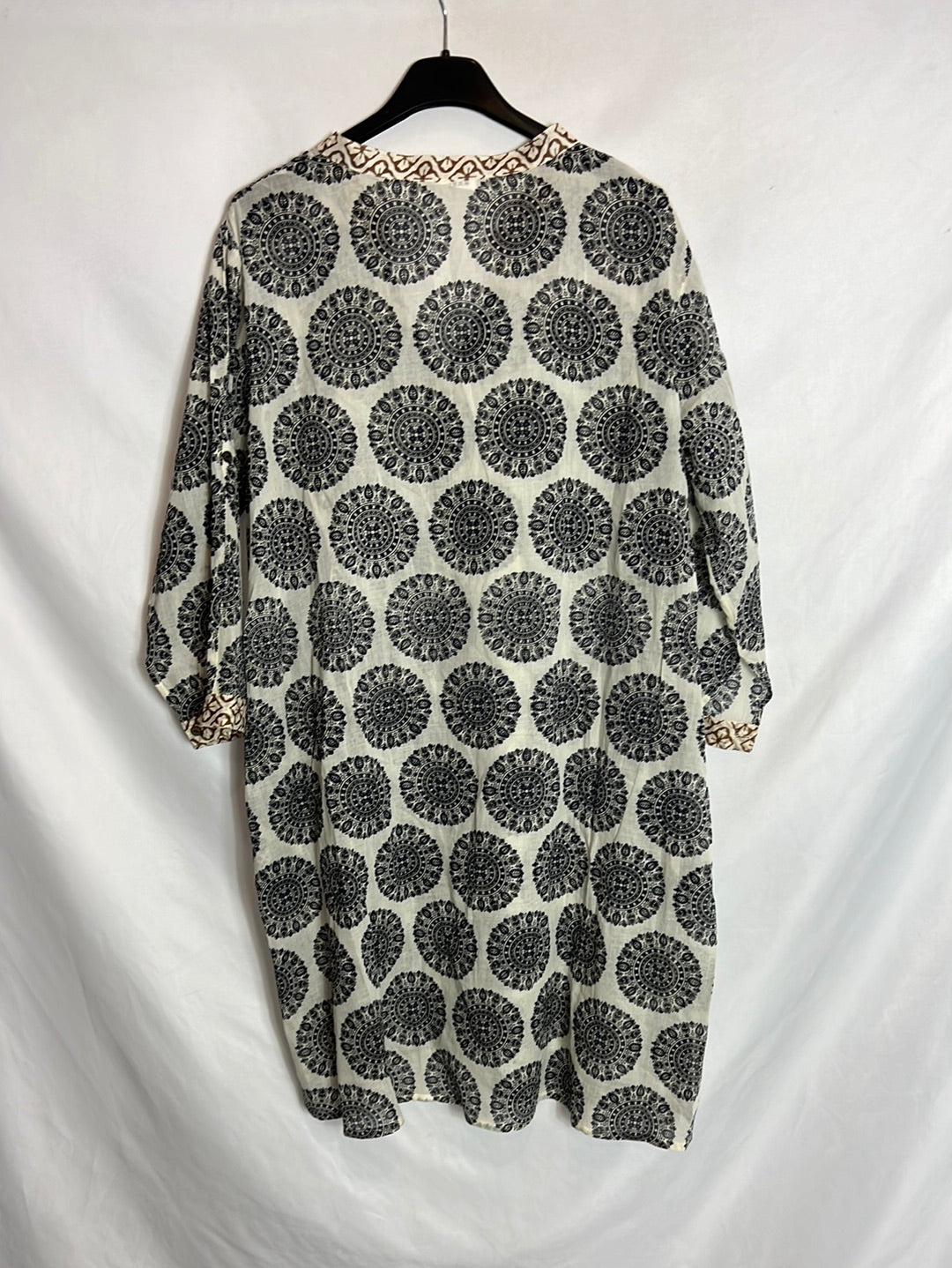 OTHERS. Short printed shirt dress. YOU (M)