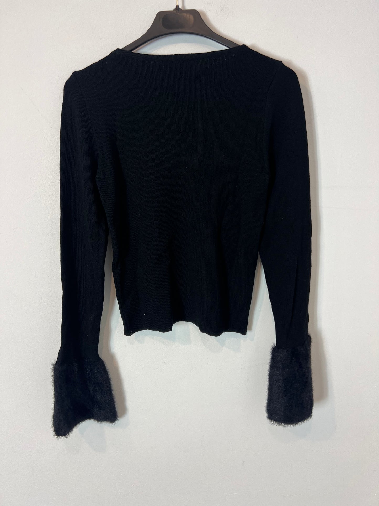 MANGO. Top negro canalé T.xs