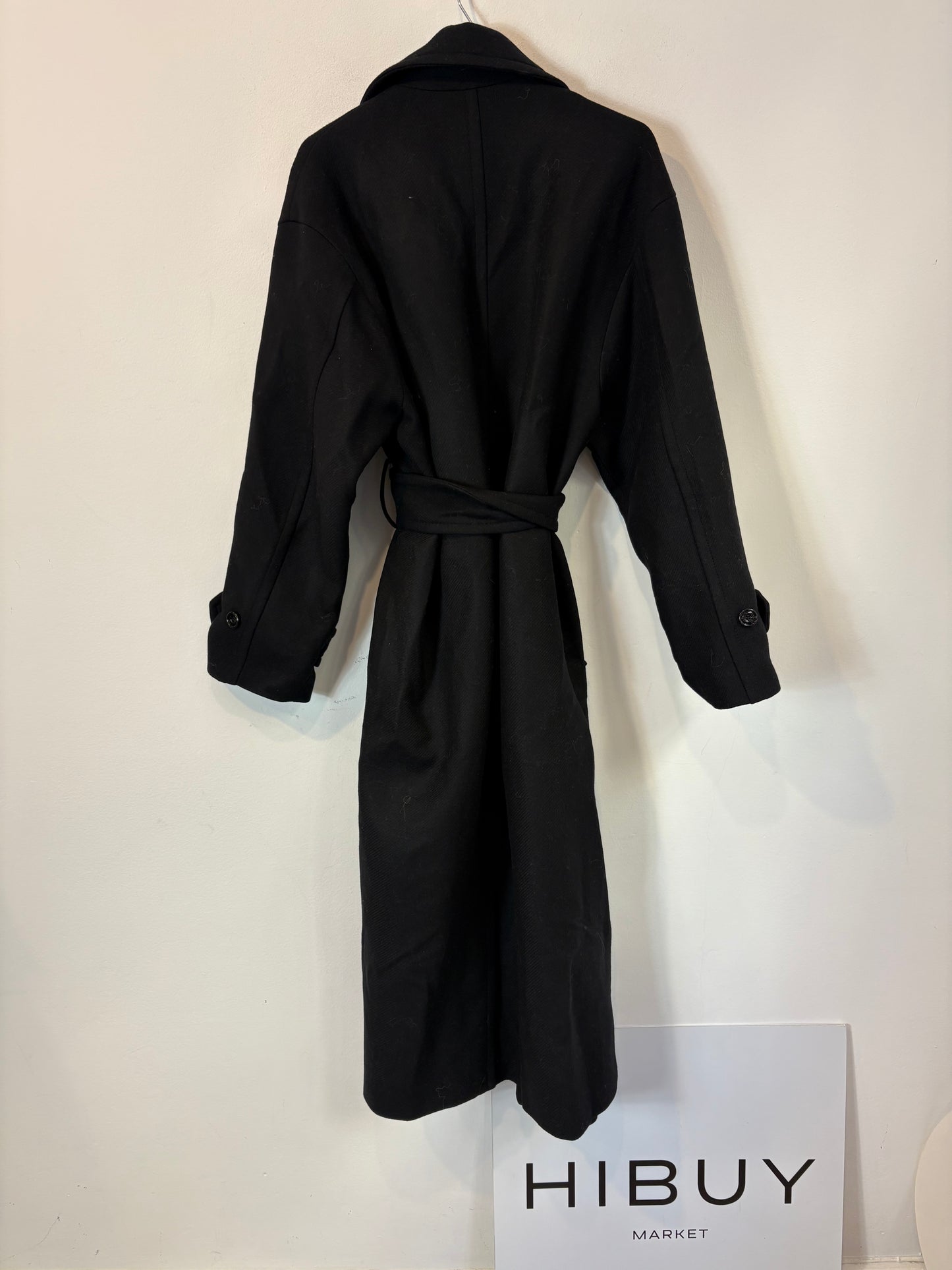 MANGO. Abrigo largo negro lana