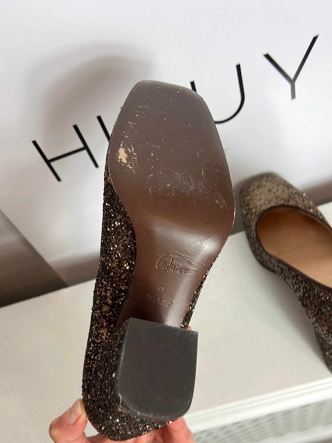 CASTAÑER. Zapato dorado purpurina T.39