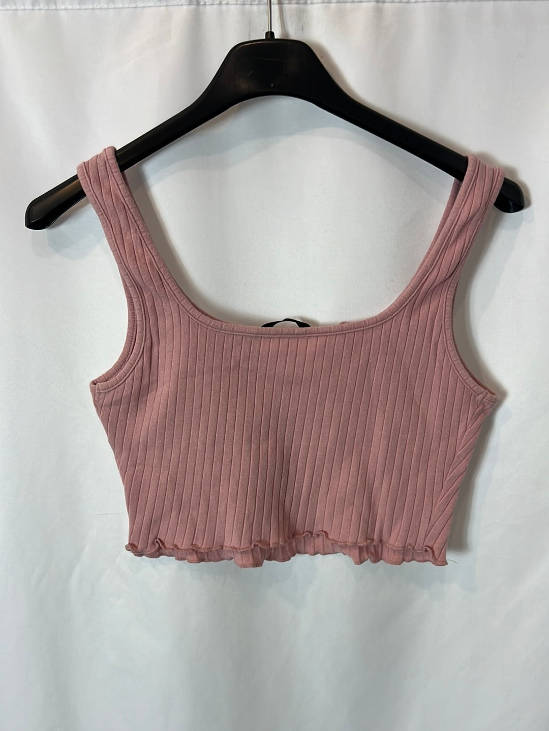 SHEIN. Pink ribbed crop top. T.S.