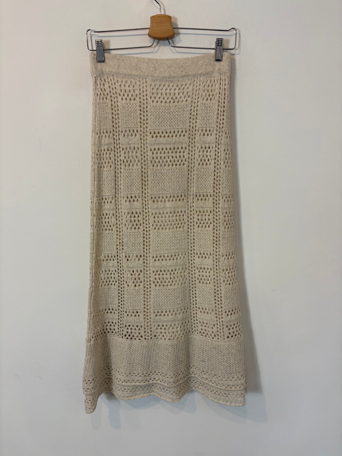 UTERQÜE. Conjunto beige de punto calado