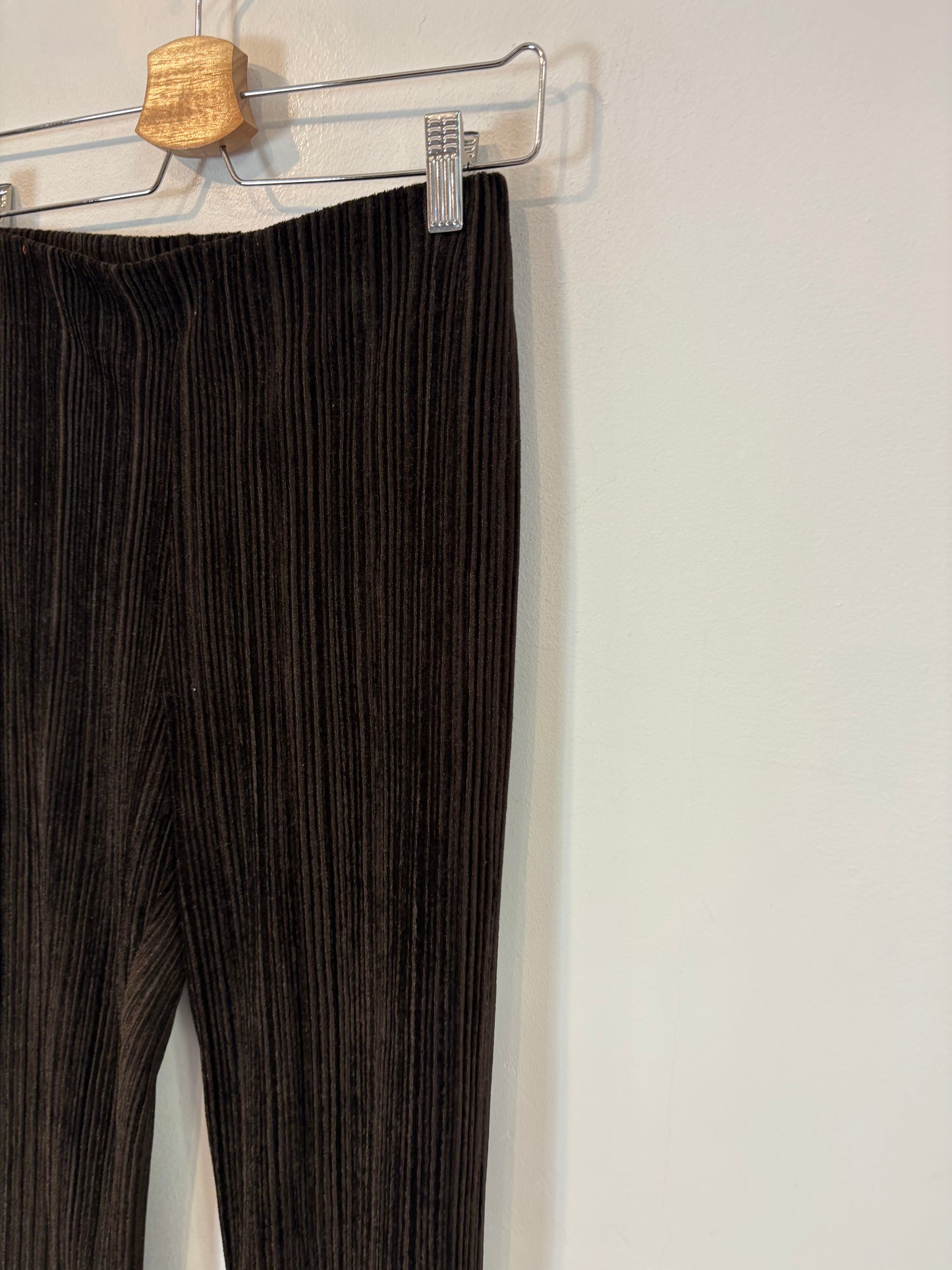 SFERA. Textured velvet pants. TS