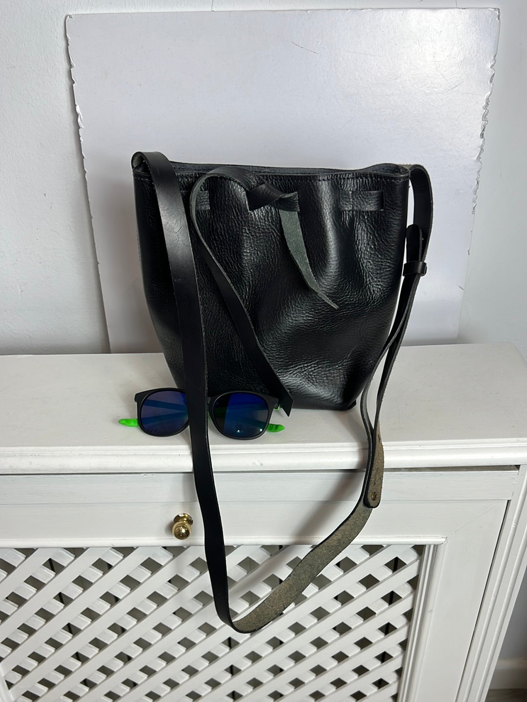 WASACS. Bolso negro piel estilo saco mini