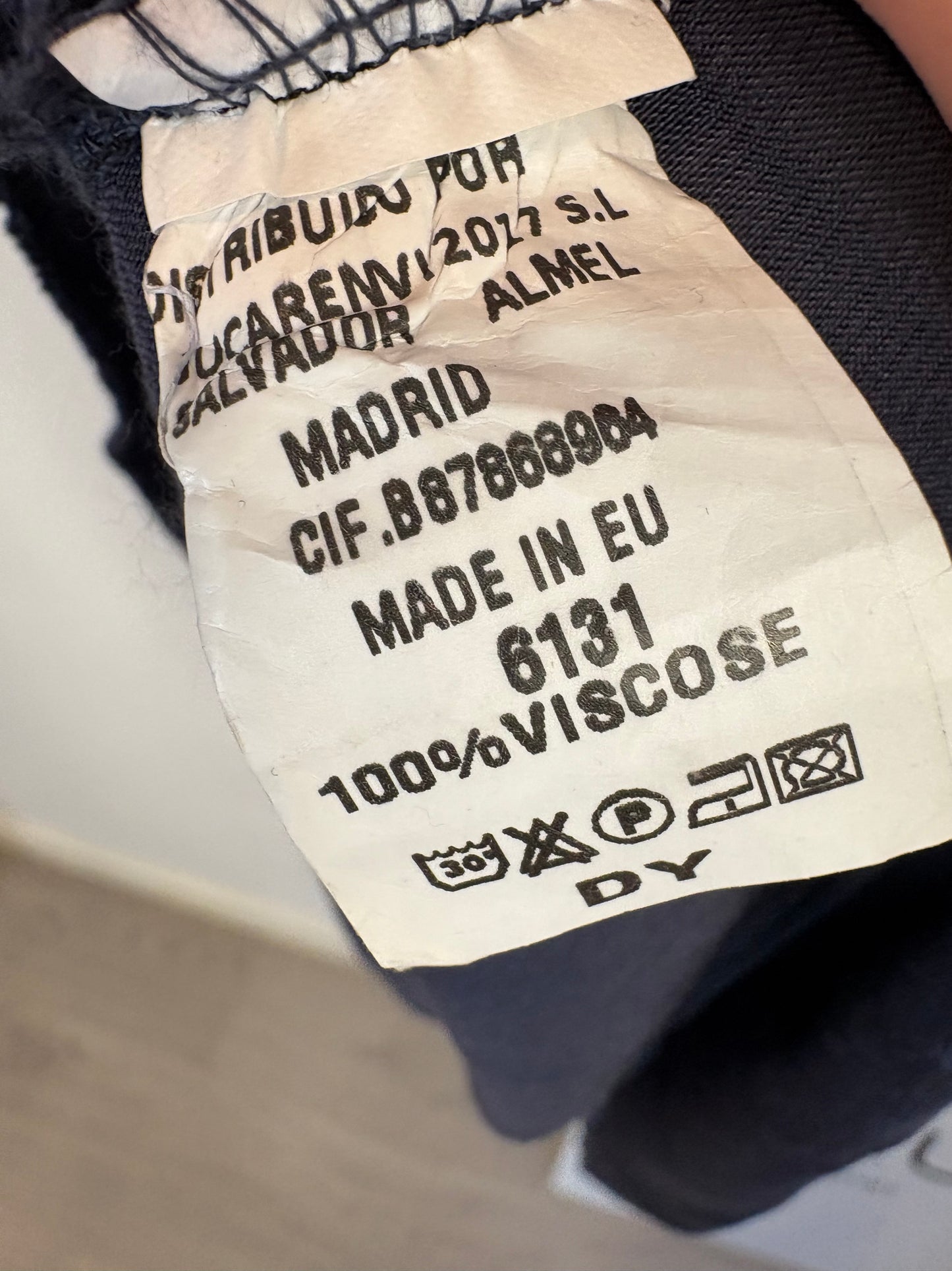 ZÚA. Falda larga azul satinada. T S