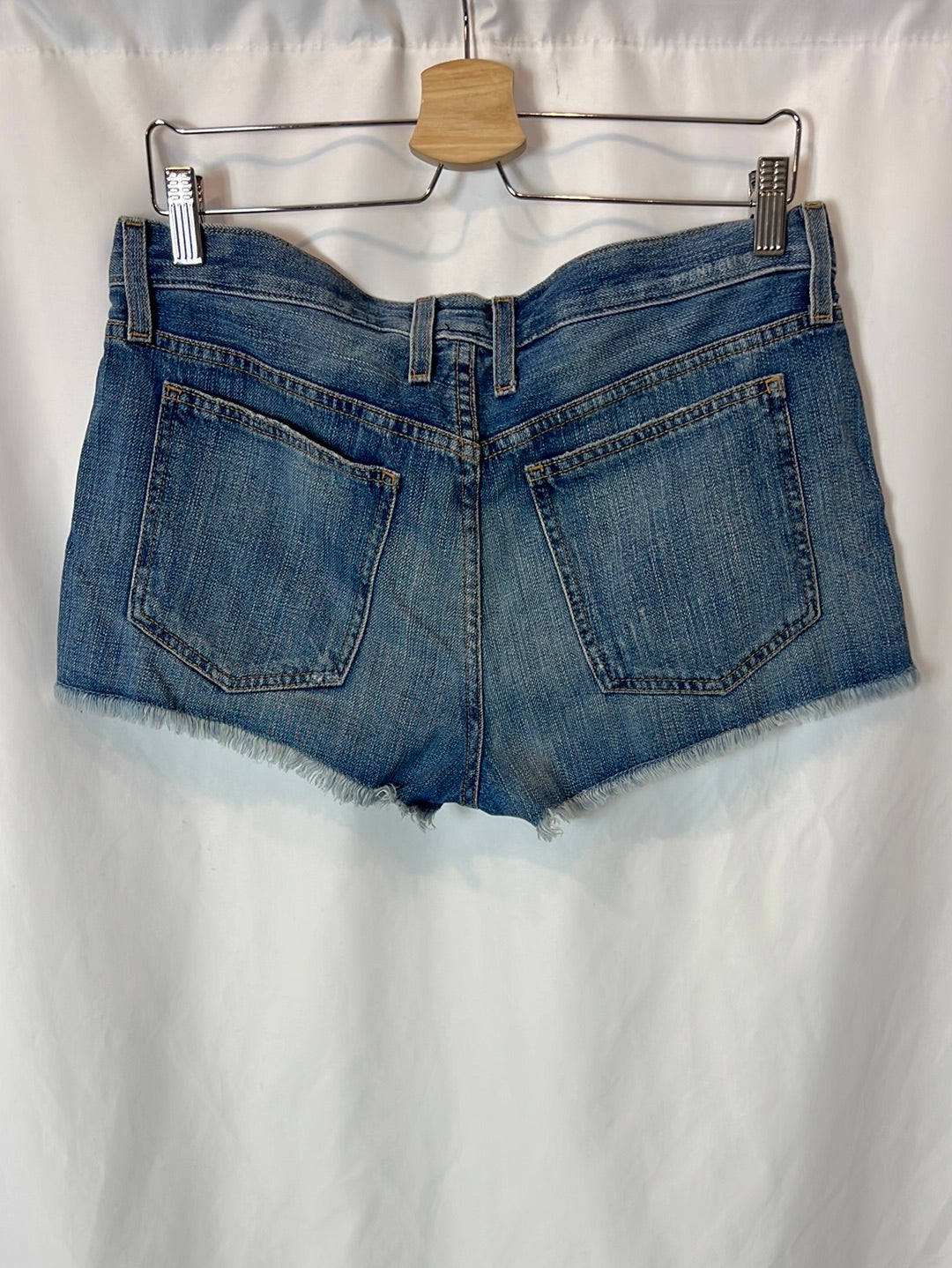 CURRENT ELLIOT. Fringed denim shorts. Size 27 (38)
