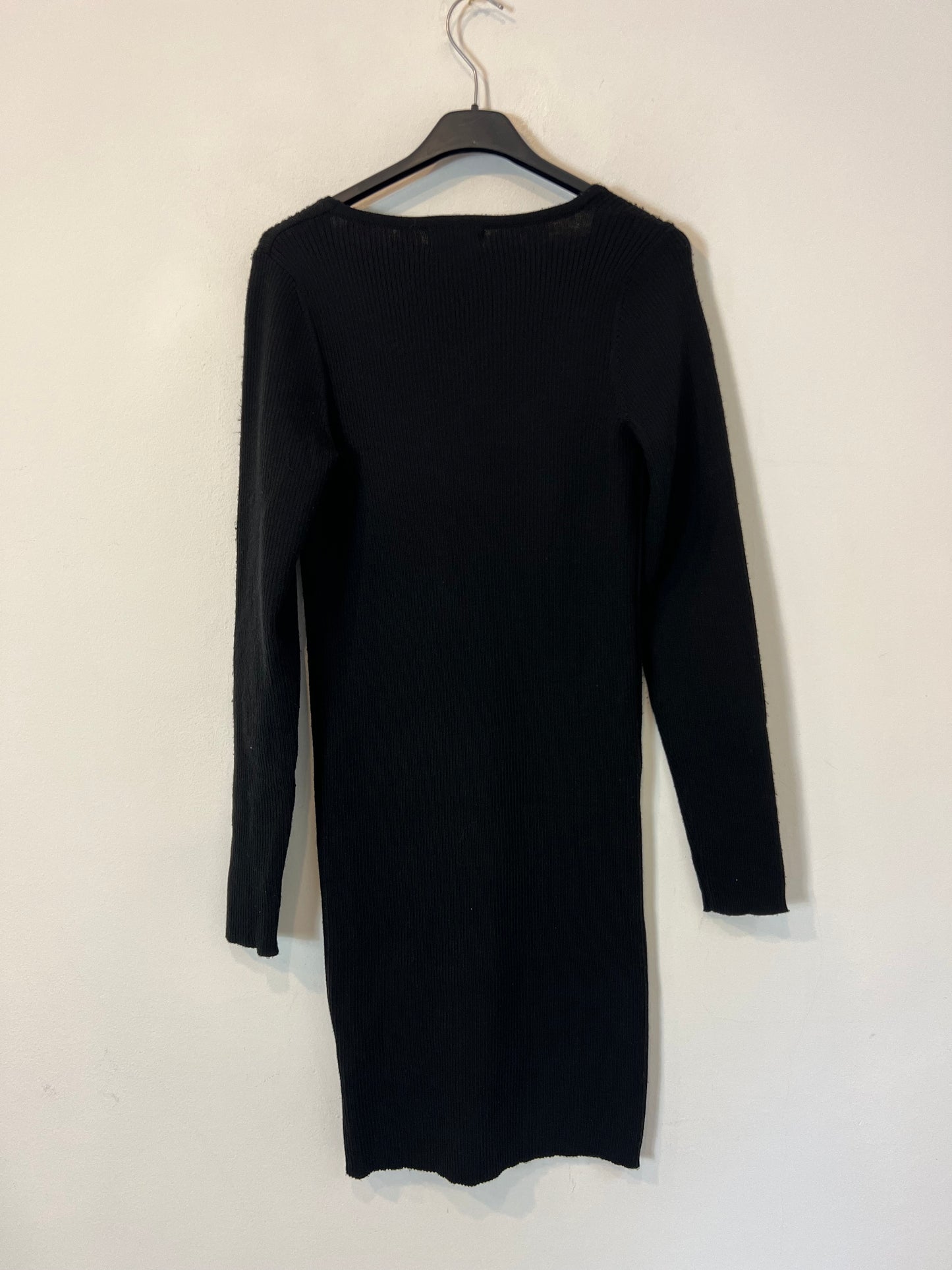 PINK WOMAN. vestido punto negro canalé T.m