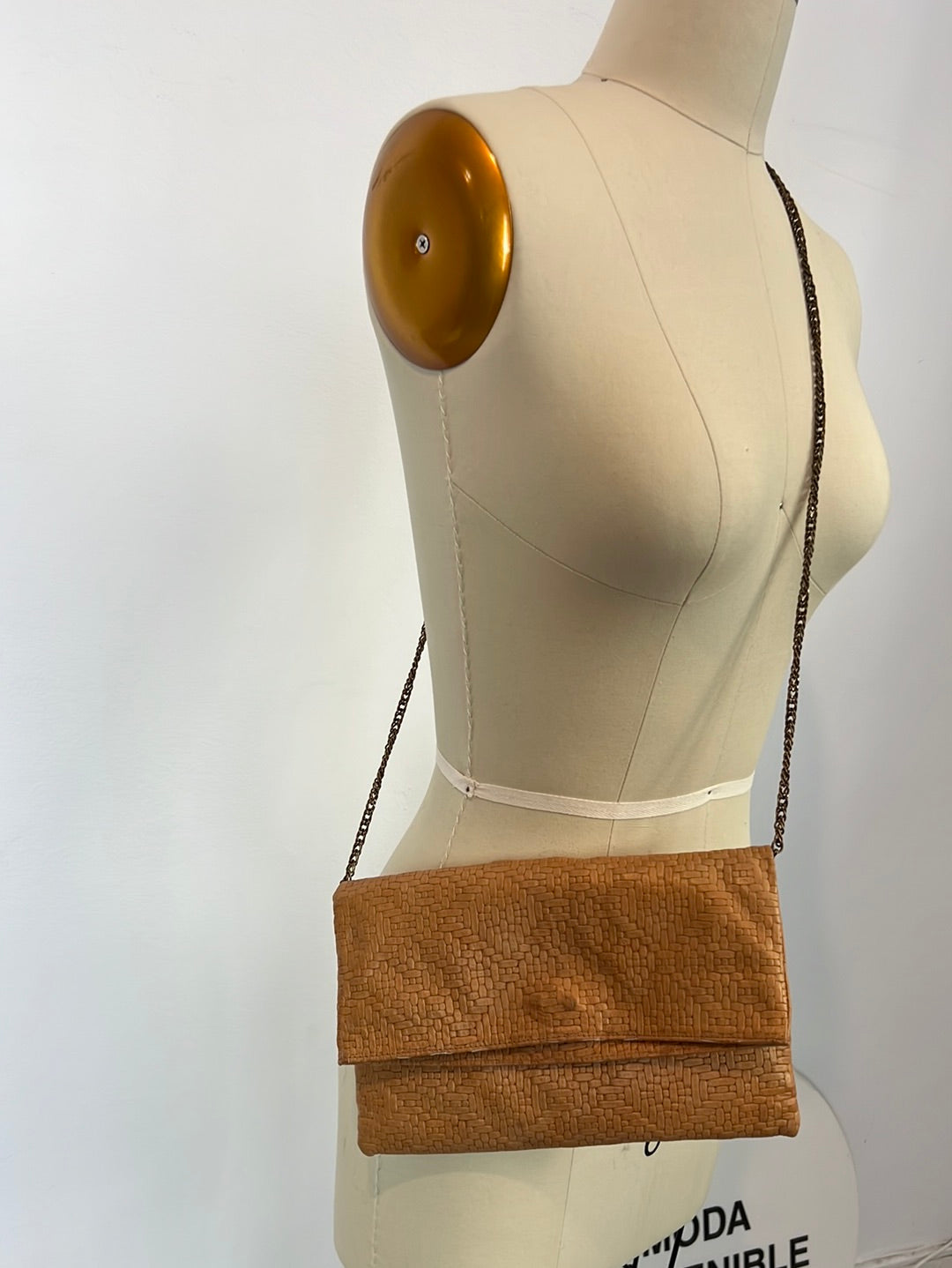 OTRAS. Bolso piel camel