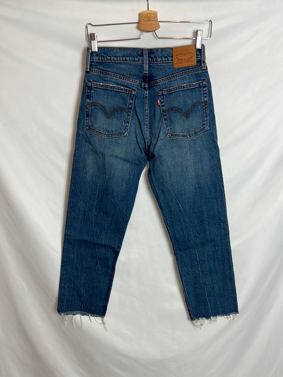 LEVI’S. Denim cropped rectos. T 27 (36)