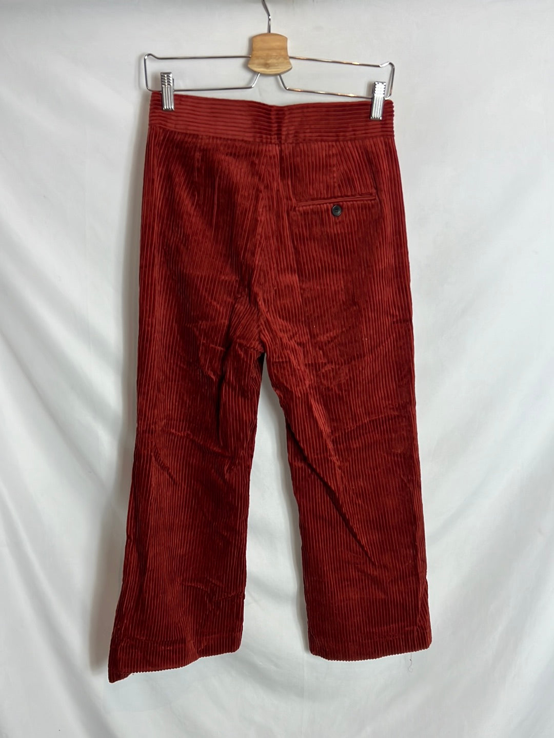 ZARA. Pantalón pana teja T.s