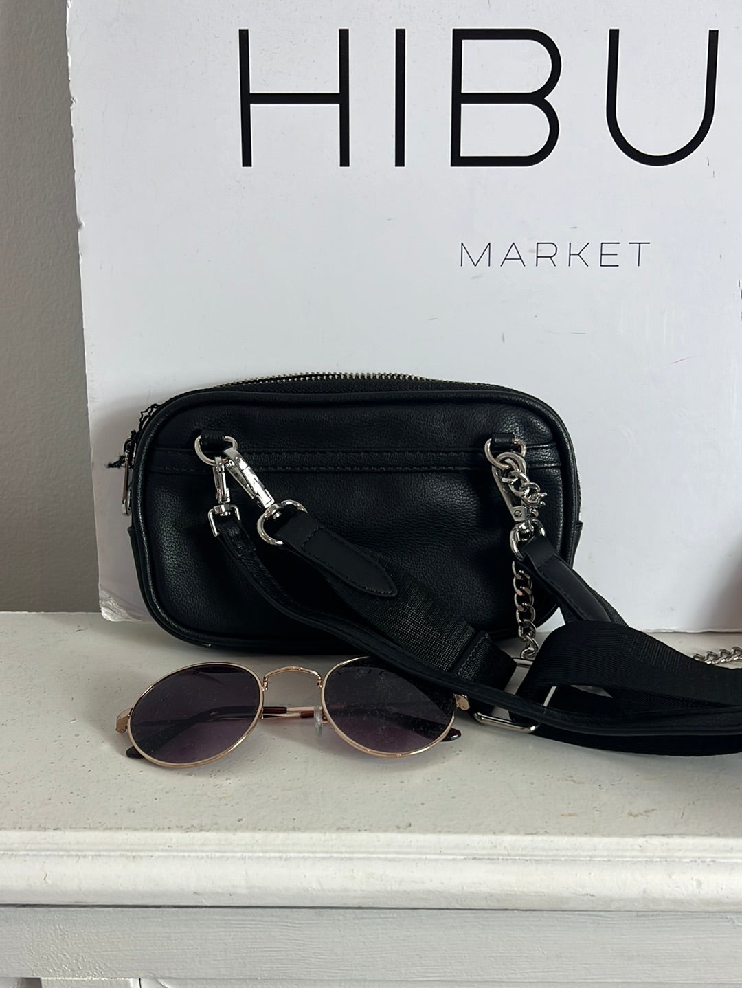 OTRAS. Bolso mini negro tachuelas doble asa