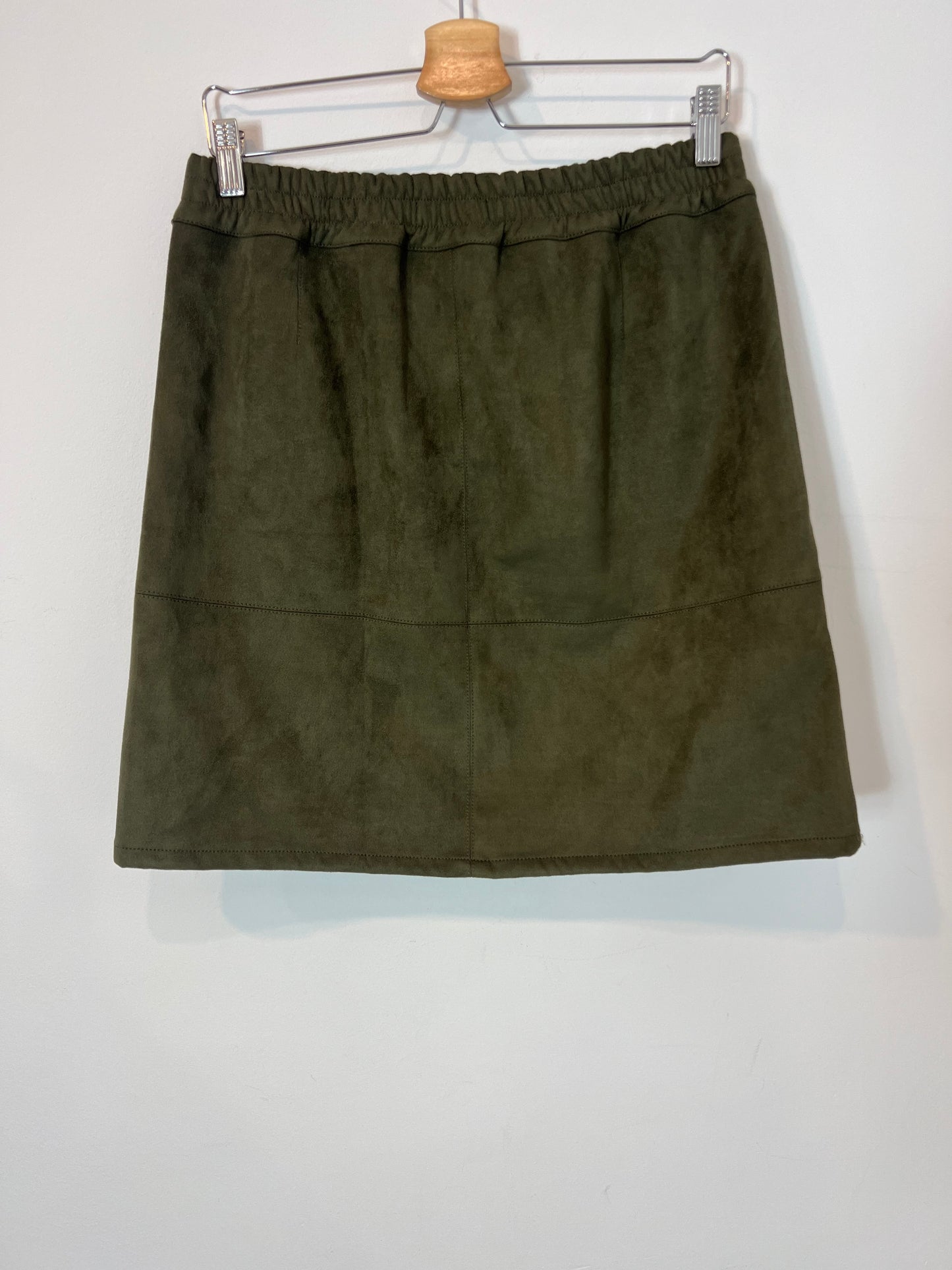 GARCIA. Green suede skirt. T.L.