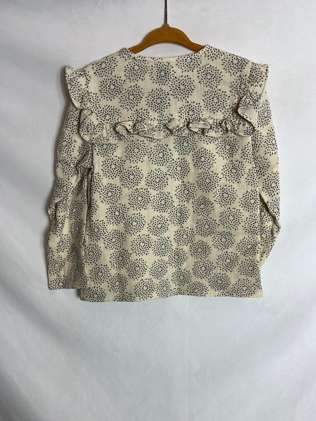 ANCAR. Fireworks shirt with ruffled collar and back. Size 4 years.