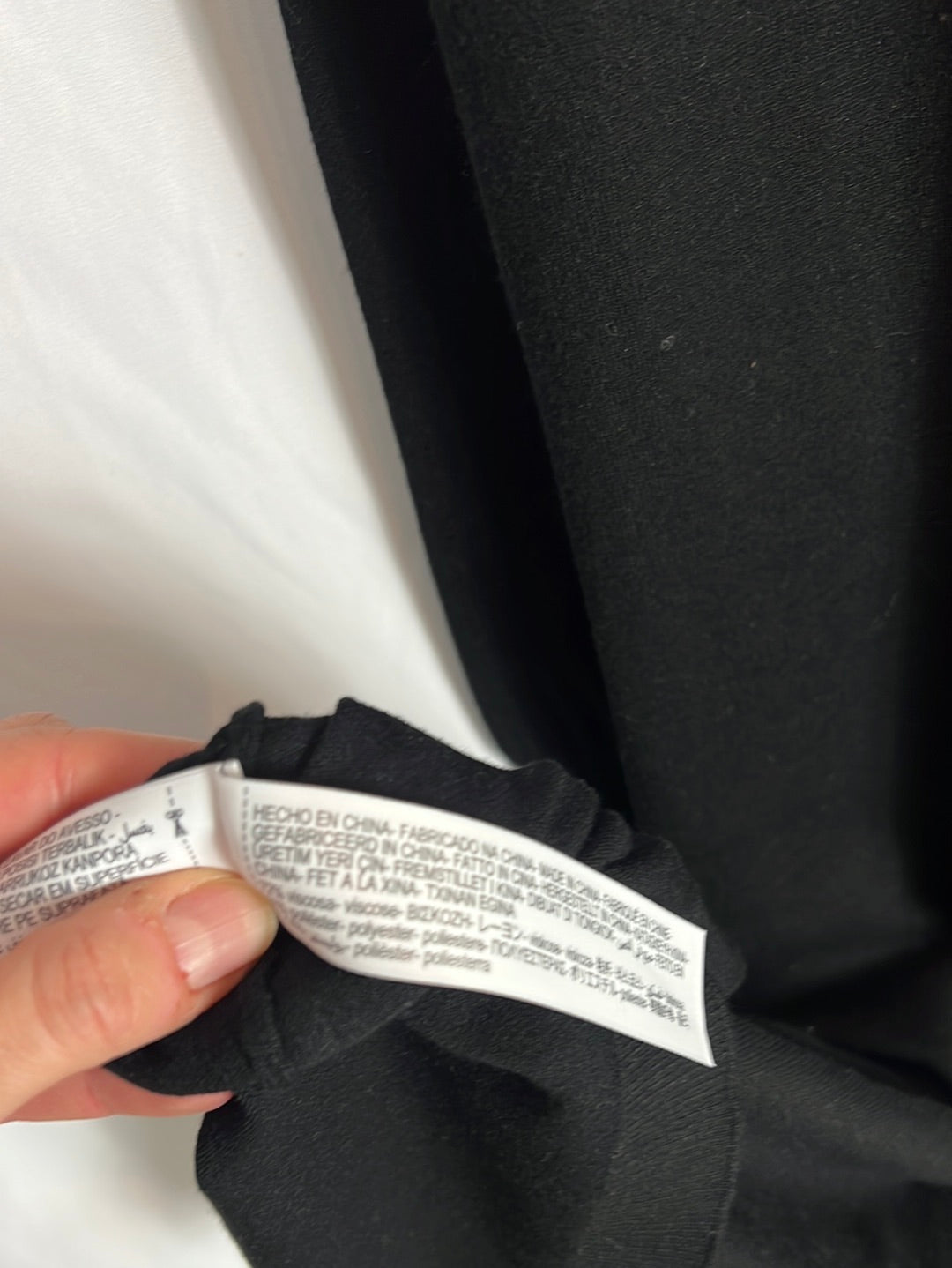 MASSIMO DUTTI. Vestido largo punto detalle espalda. T S