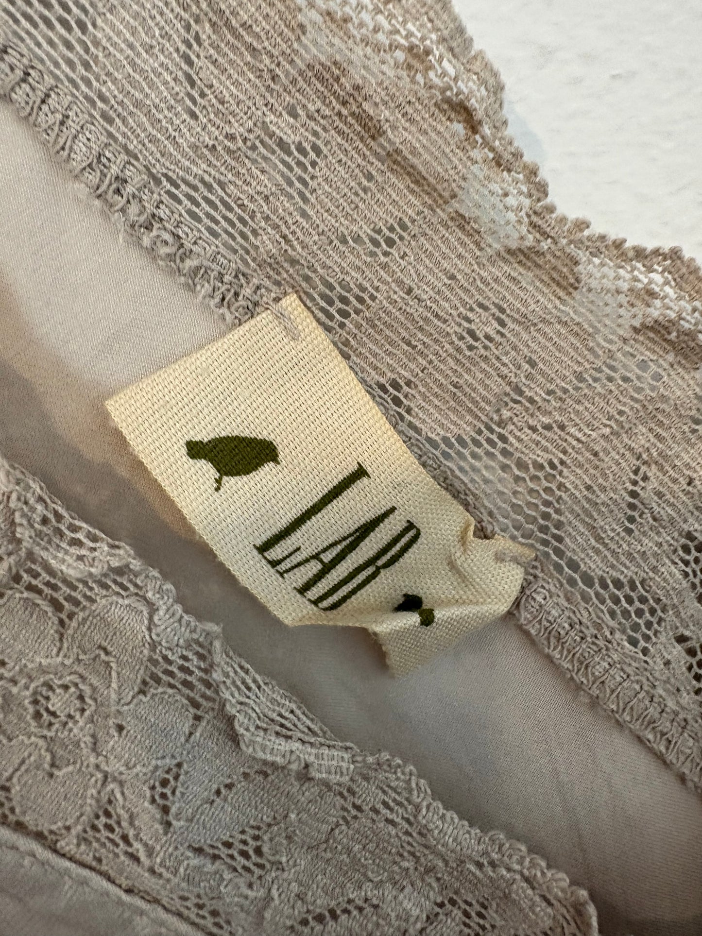 LAB. Top lencero beige. T M